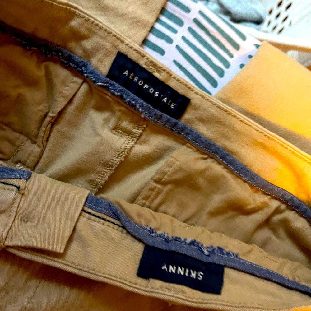 Aeropostale men’s khakis
